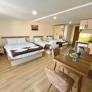 Comfort Nevvaz Suit Taksim Стамбул